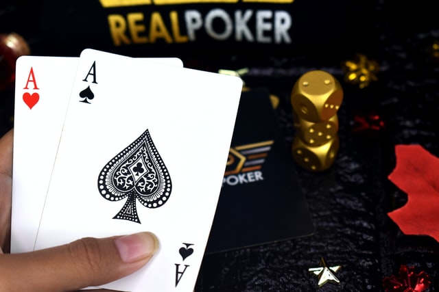 Wie wählt man die richtige Pokerseite aus?
