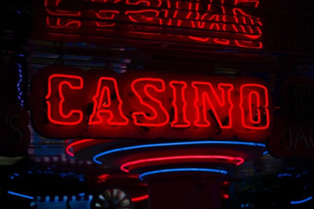 Top 15 Zitate zum Thema Casino